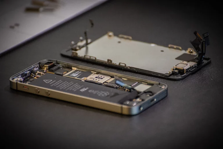 How Much Does It Cost to Get an iPhone Fixed?