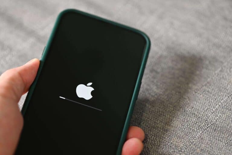 iPhone Stuck on the Apple Logo? How to Fix Your iPhone
