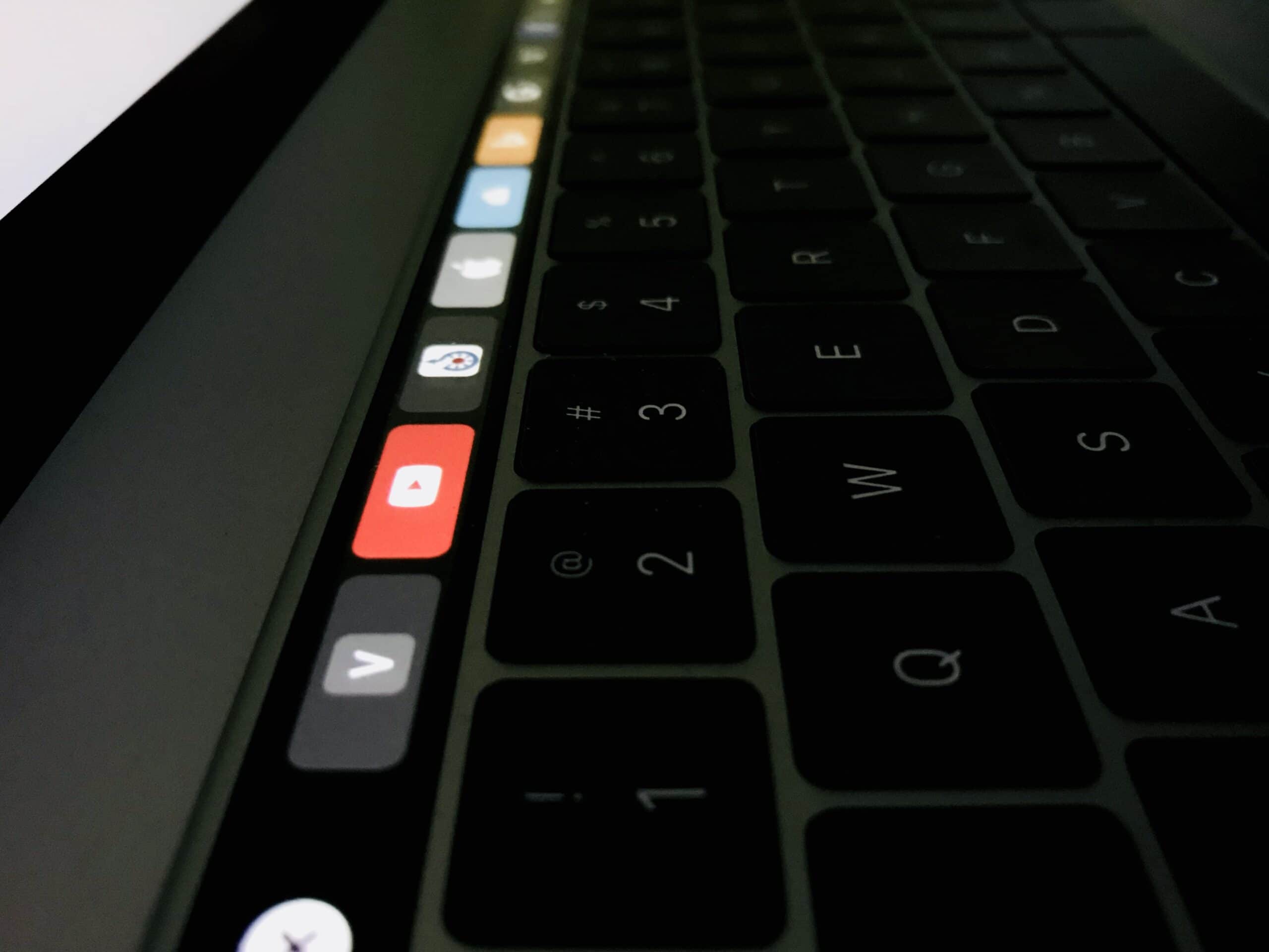 Which Macbook has the Touch Bar? - GadgetMates