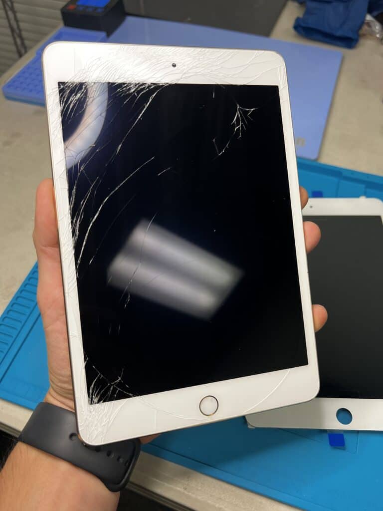 We Fix Cracked Screens on iPads