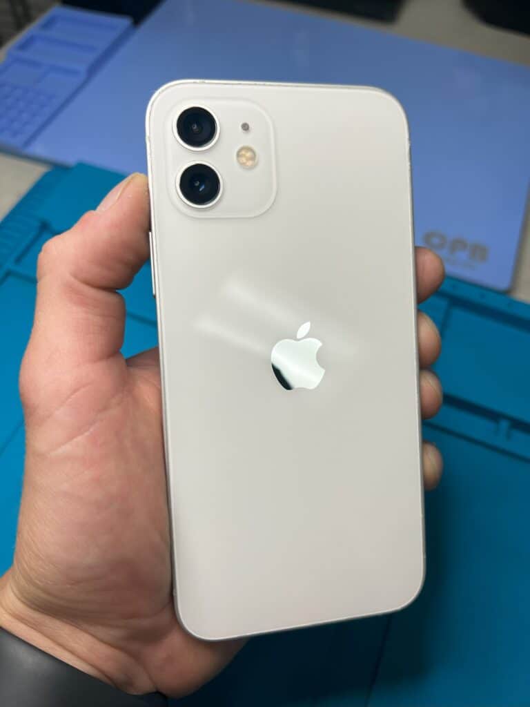 Why Is There Glass On The Back Of iPhones?