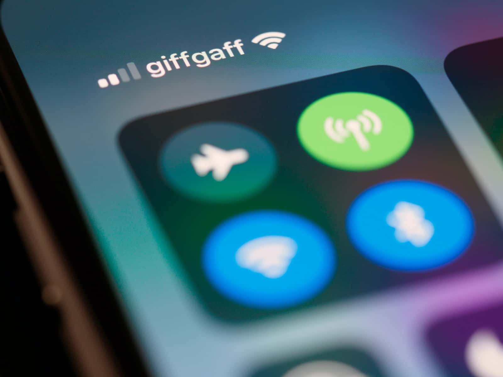 giffgaff app, Download and manage your account