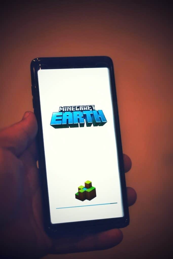 Screenshot of Subway Surfers (iPad, 2012) - MobyGames