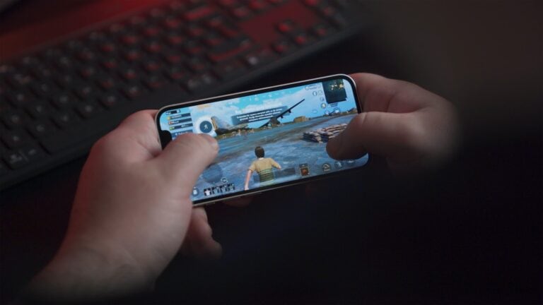 How to Make Money Playing Games on Your Phone