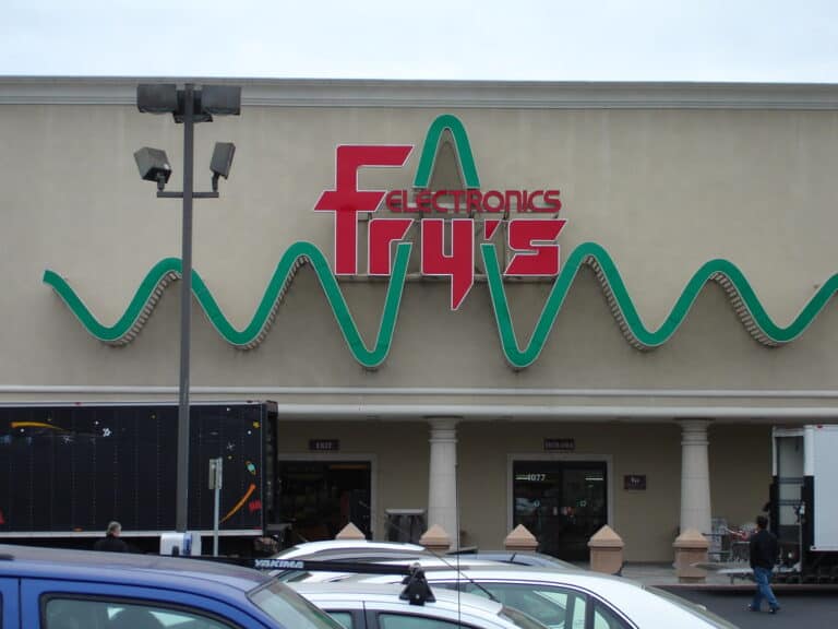 What Happened to Fry’s Electronics: The Closure Explained