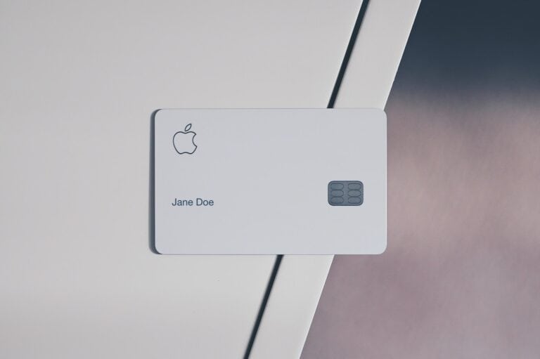 Amex Platinum vs. Apple Card: A Comprehensive Comparison