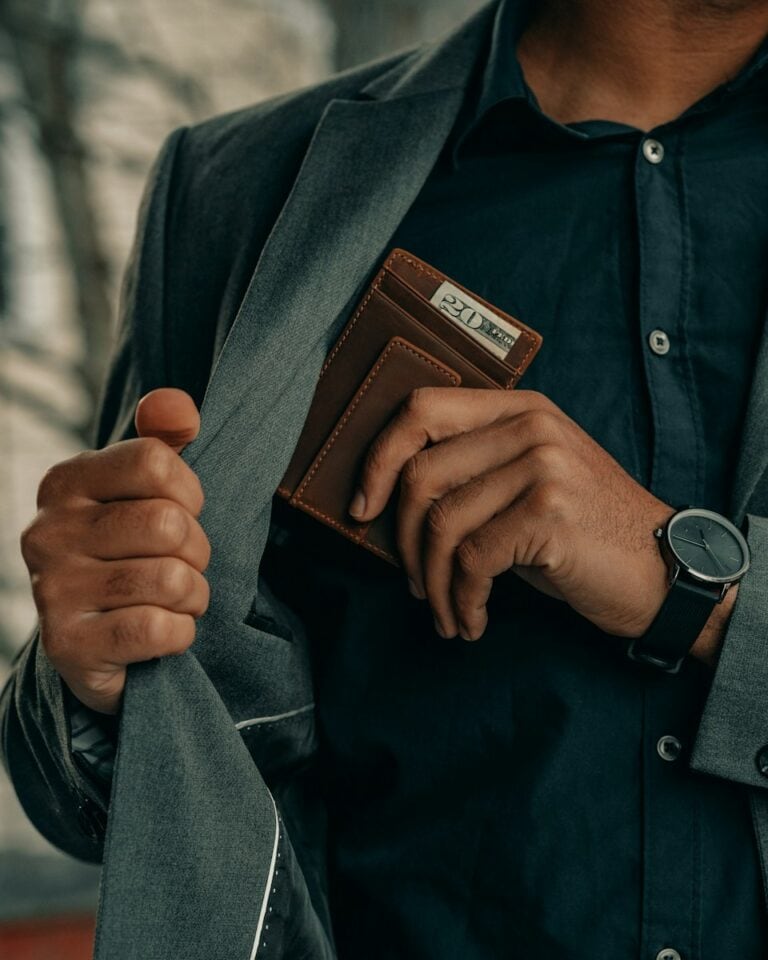 The Best Wallets for Men: Ranked (2024 Edition)