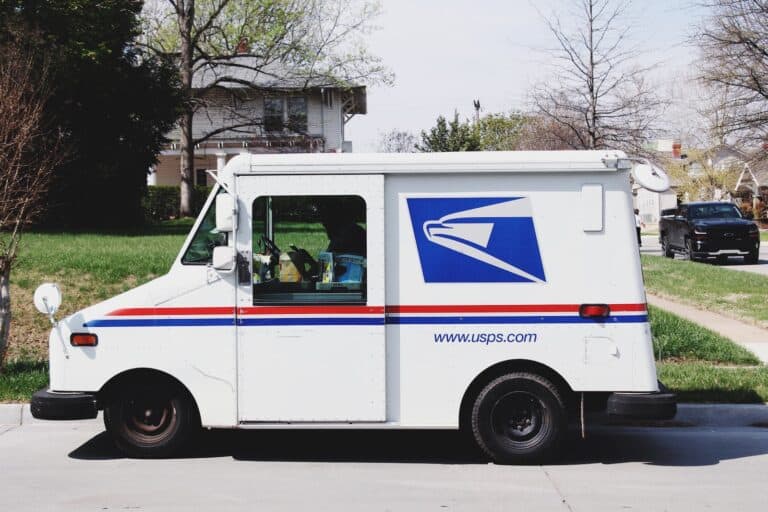 Can I Drop Off a USPS Package at UPS?