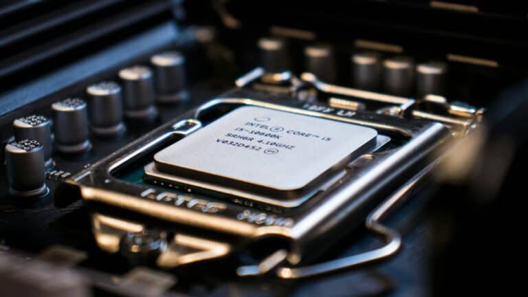 How To Choose A CPU For Your PC Build: Tips & Guide