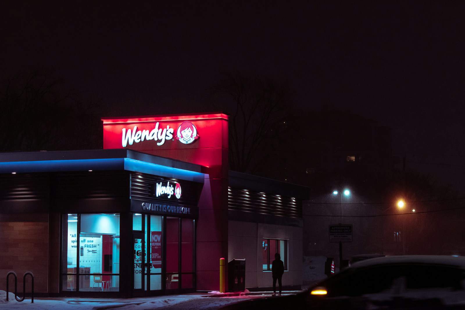 Does Wendy's Take Apple Pay? Quick Payment Solutions!