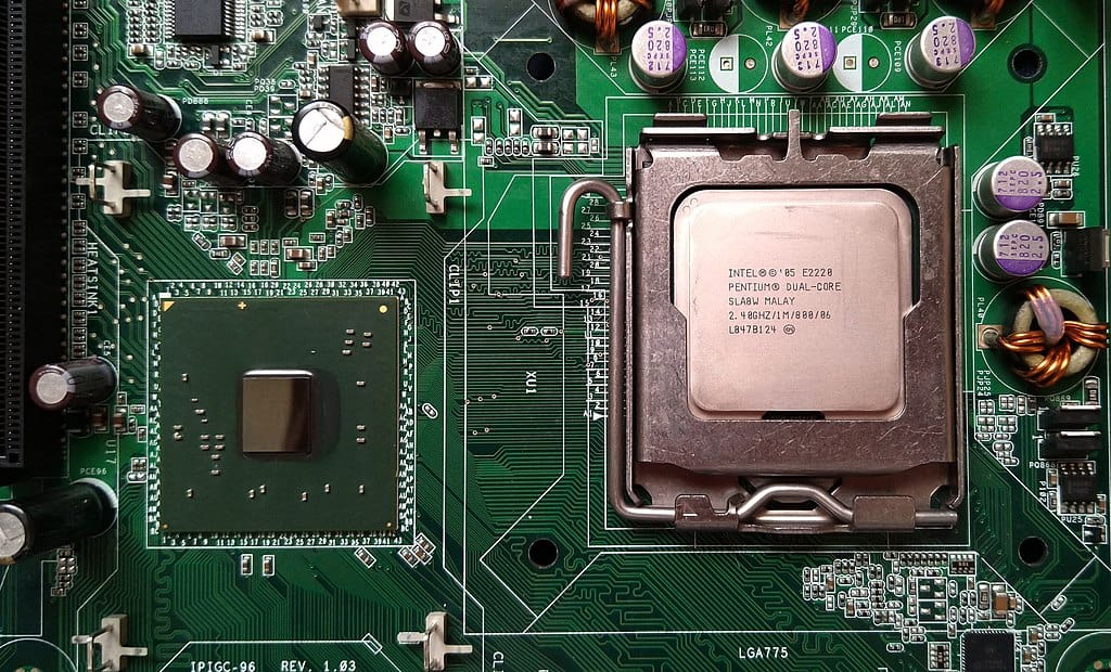 1024px Pentium E2220 with Intel i945GC Chipset1
