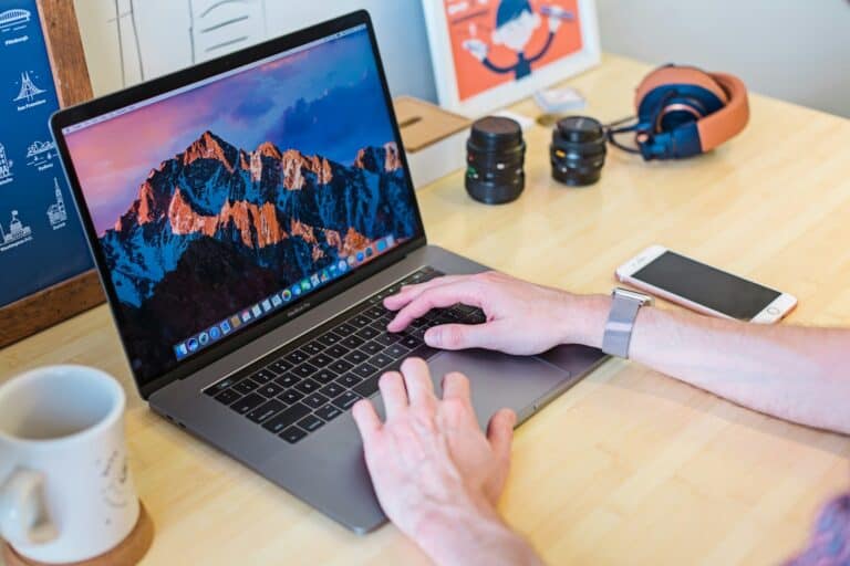Why Mac Is The Preferred Choice for Professionals