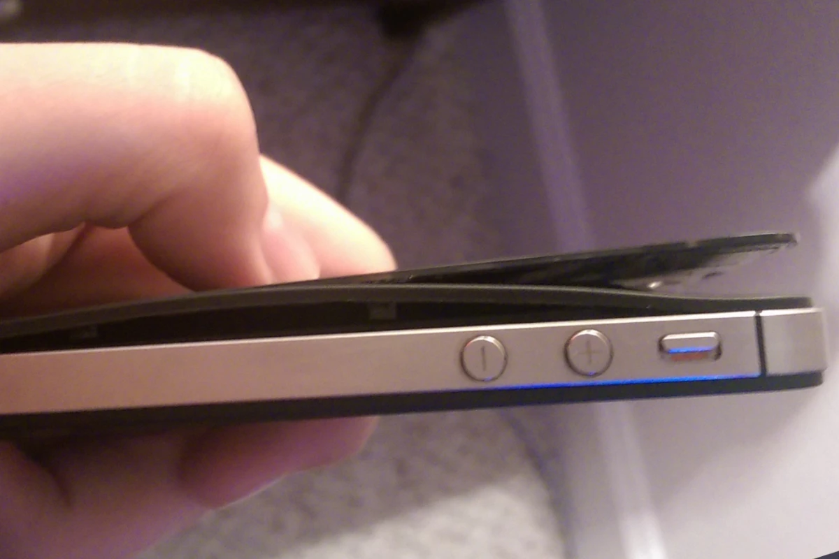 iPhone 13 Battery Swelling