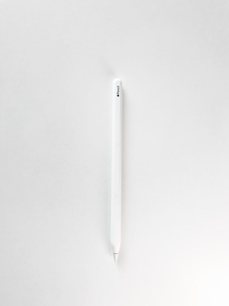 Differences Between an Apple Pencil and Apple Pencil 2
