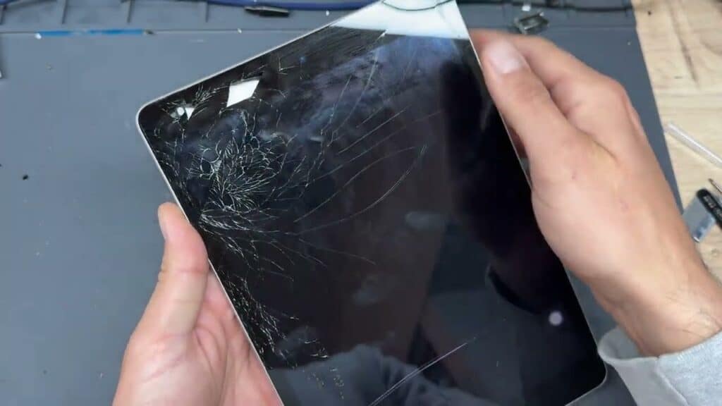 Symptoms of a Broken or Failing iPad 3 no more broken ipad screens an e