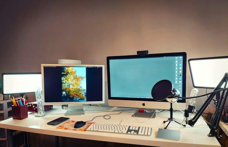 How to Set Up Multiple Monitors on a Mac (2025 Guide)