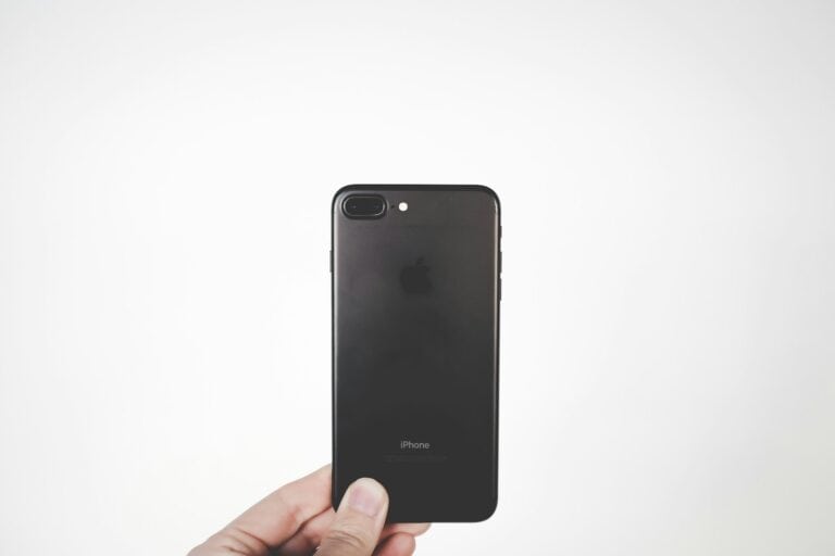 How to Tell if an iPhone is Fake