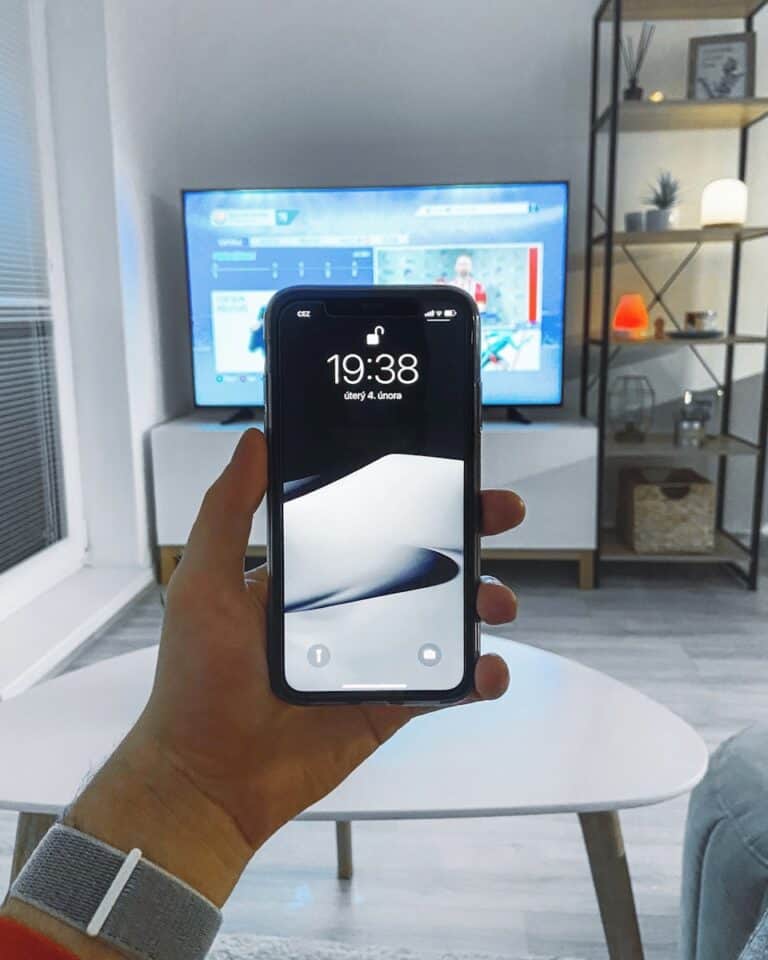 Apple Screen Mirroring and Display Sharing Guide