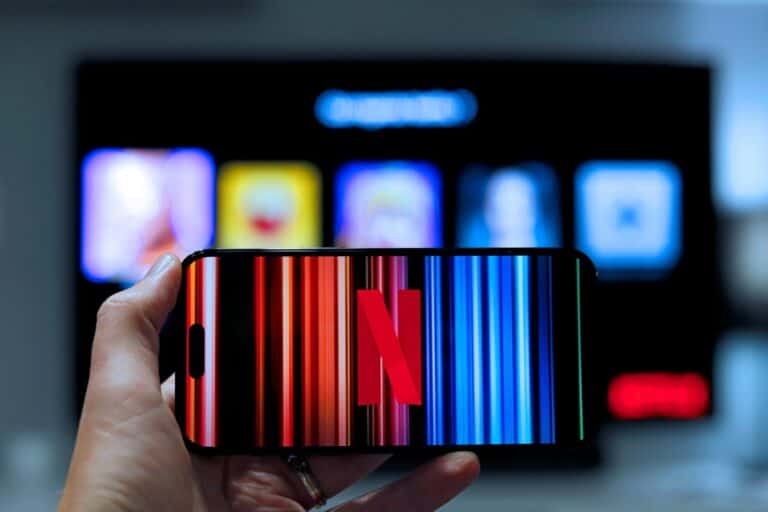 Chromecast for iPhone: How to Stream and Mirror 5 Chromecast for iPhone: How to Stream and Mirror