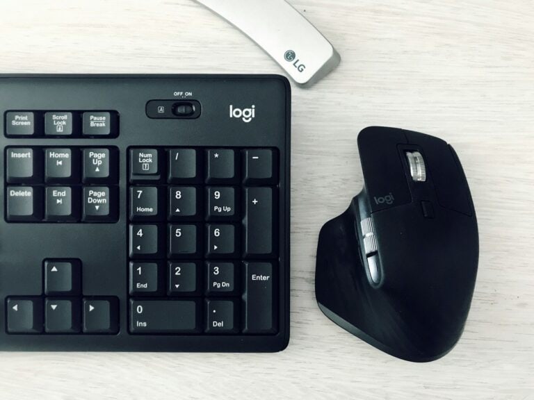 Differences Between Wired and Wireless Keyboard & Mouse